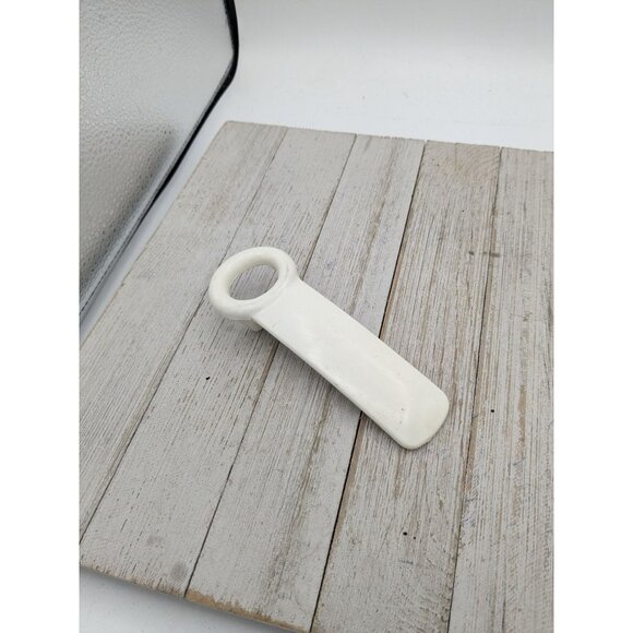 Vintage White Ceramic Bottle Jar Opener Key With Circular Handle - Picture 1 of 6